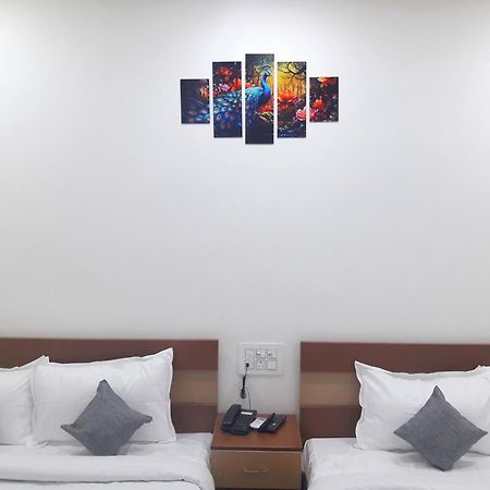 כלכותה Hotel Park Victoria מראה חיצוני תמונה