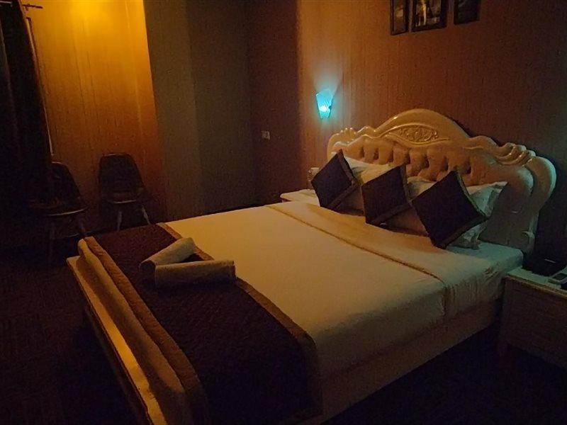 כלכותה Hotel Park Victoria מראה חיצוני תמונה