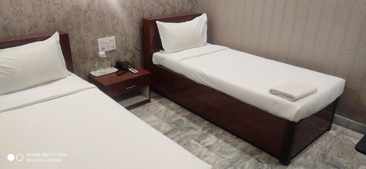 כלכותה Hotel Park Victoria מראה חיצוני תמונה